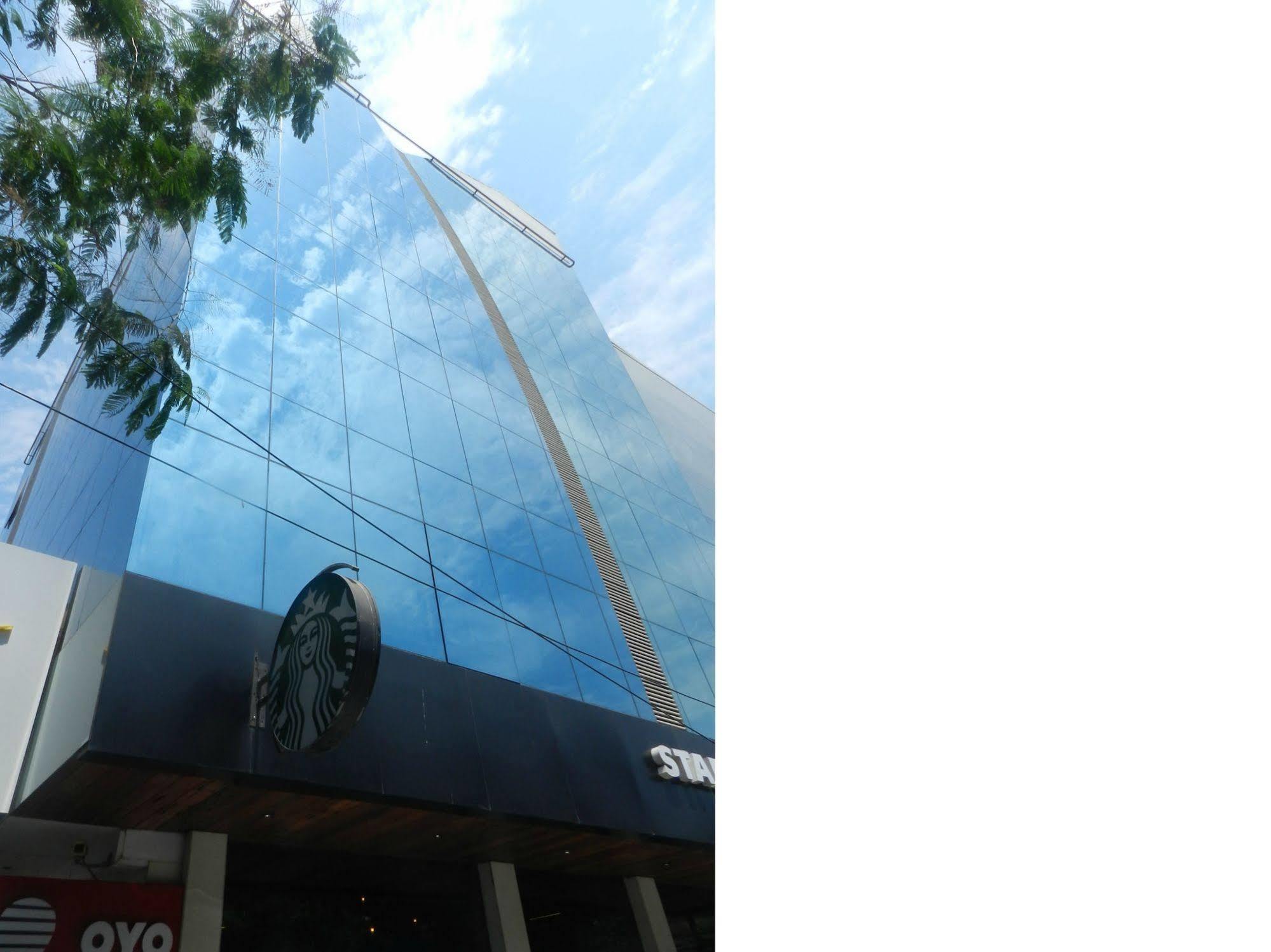 Hotel Bawa Continental Мумбаї Екстер'єр фото