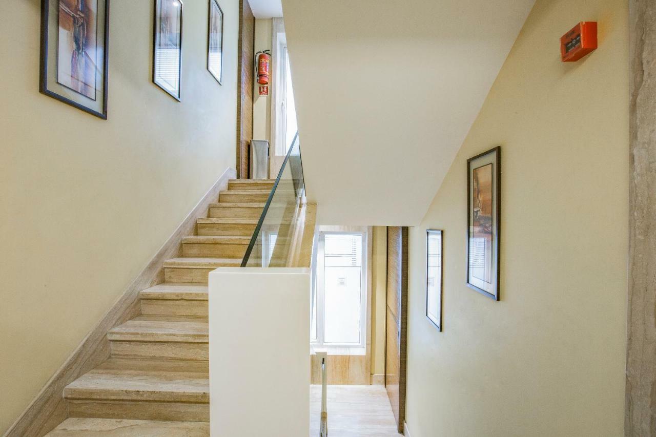 Hotel Bawa Continental Мумбаї Екстер'єр фото
