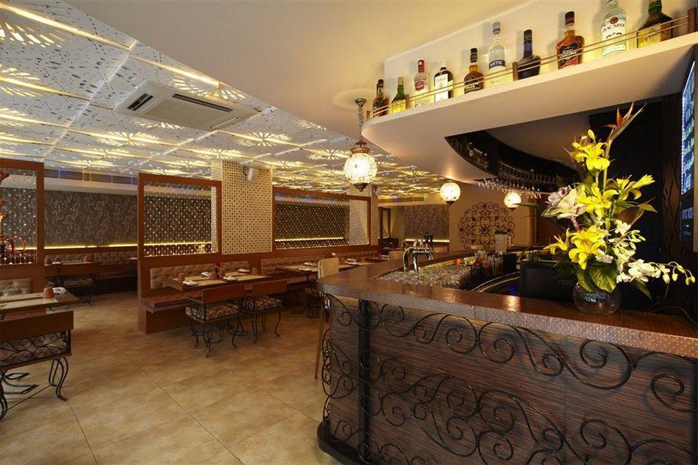 Hotel Bawa Continental Мумбаї Екстер'єр фото